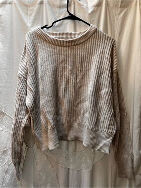 Universal Thread Cream Ribbed Crewneck Sweater